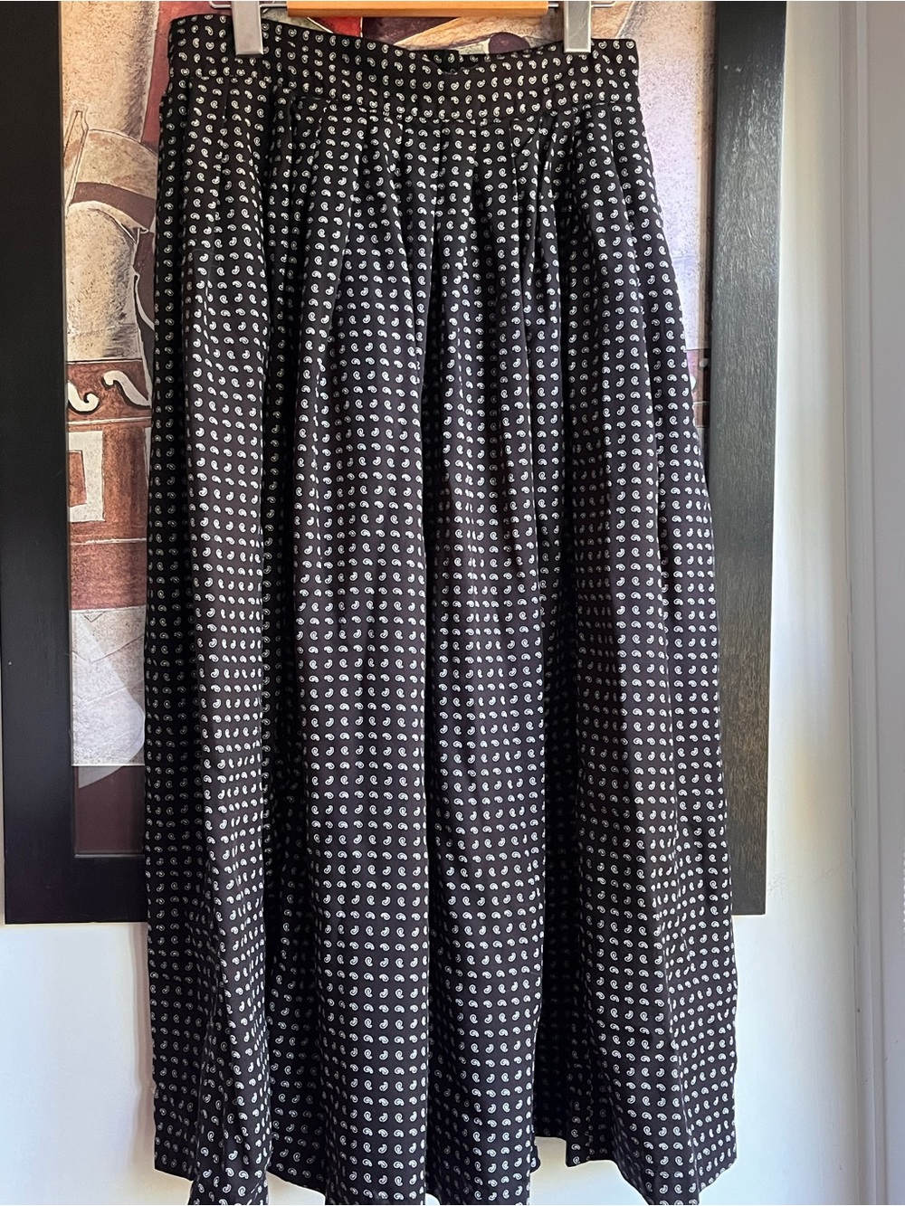 Vintage Classic Pleated Black White Paisley Print Midi Skirt Hong Kong XS/S